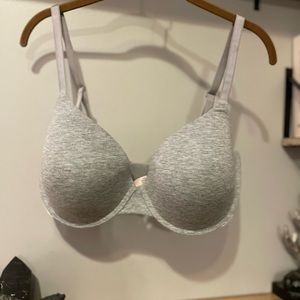 Victorias Secret t shirt bra